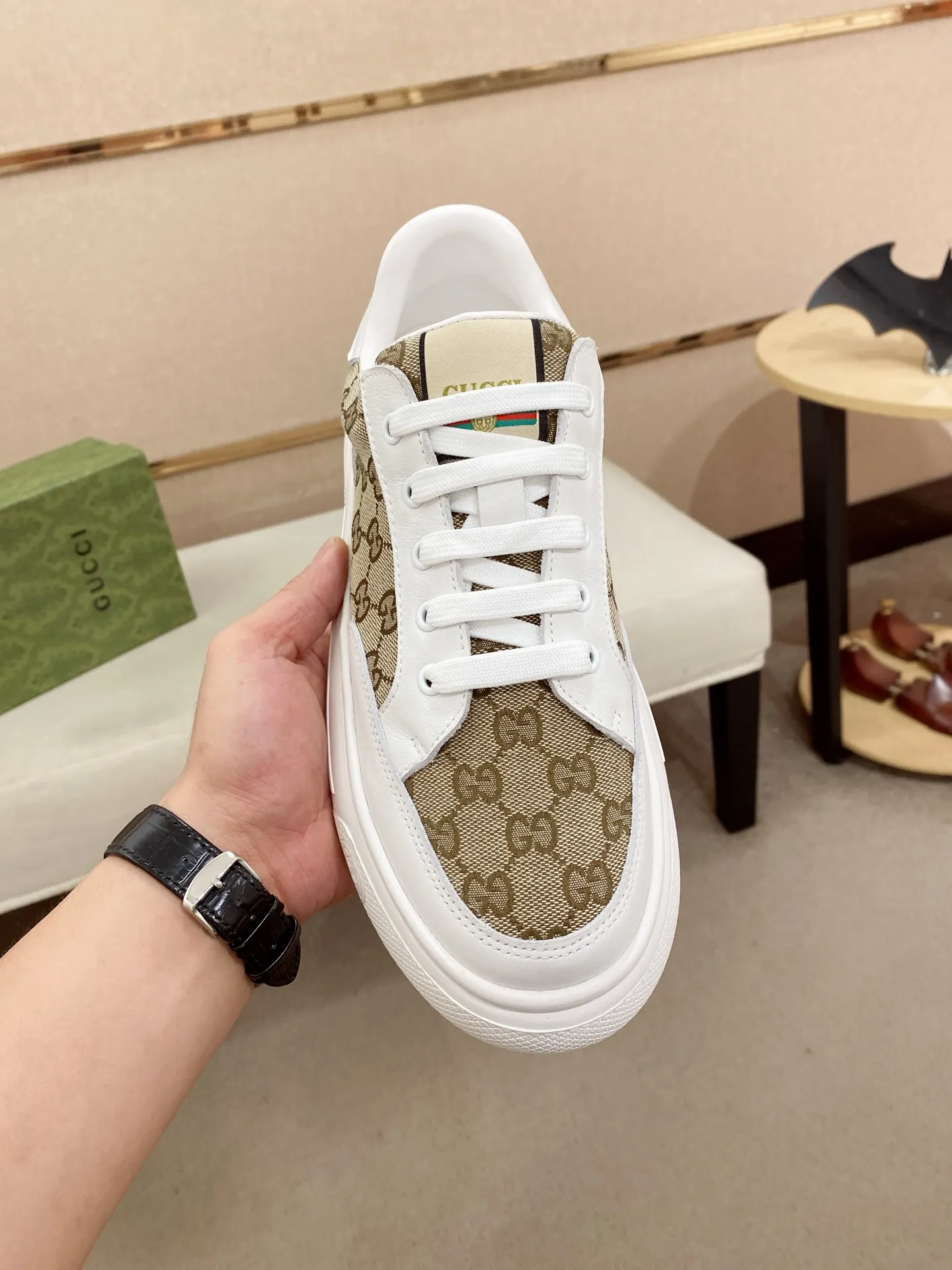 Men's clothing and shoes💰 440💰🇮🇹🇮🇹GUCCI🔍🔍New models are on sale at the same time at counters, uppers🇮🇹 Italian imported first-layer cowhide, fully imported sheepskin lining💪💪, completely 1⃣️ to 1 ⃣️Re-engraved🇮🇹💪💪, ⚠Sole: The original sole is specially provided by the original factory, the exclusive movable molded sole is super comfortable, ⚠The original factory follows the order, 🔍🔍high quality, you can enter and exit the counter at will, welcome to compare⚠. Code number:38-44